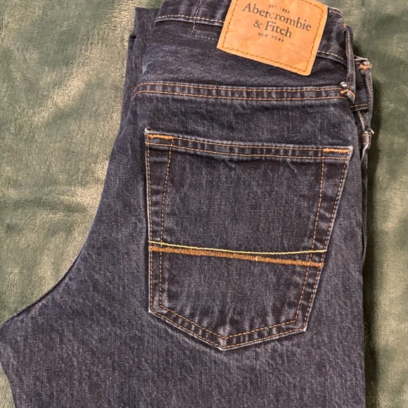 Abercrombie & Fitch Men's Straight Jeans - Dark Wash, Size 28W x 30L (4350) - Picture 2 of 11